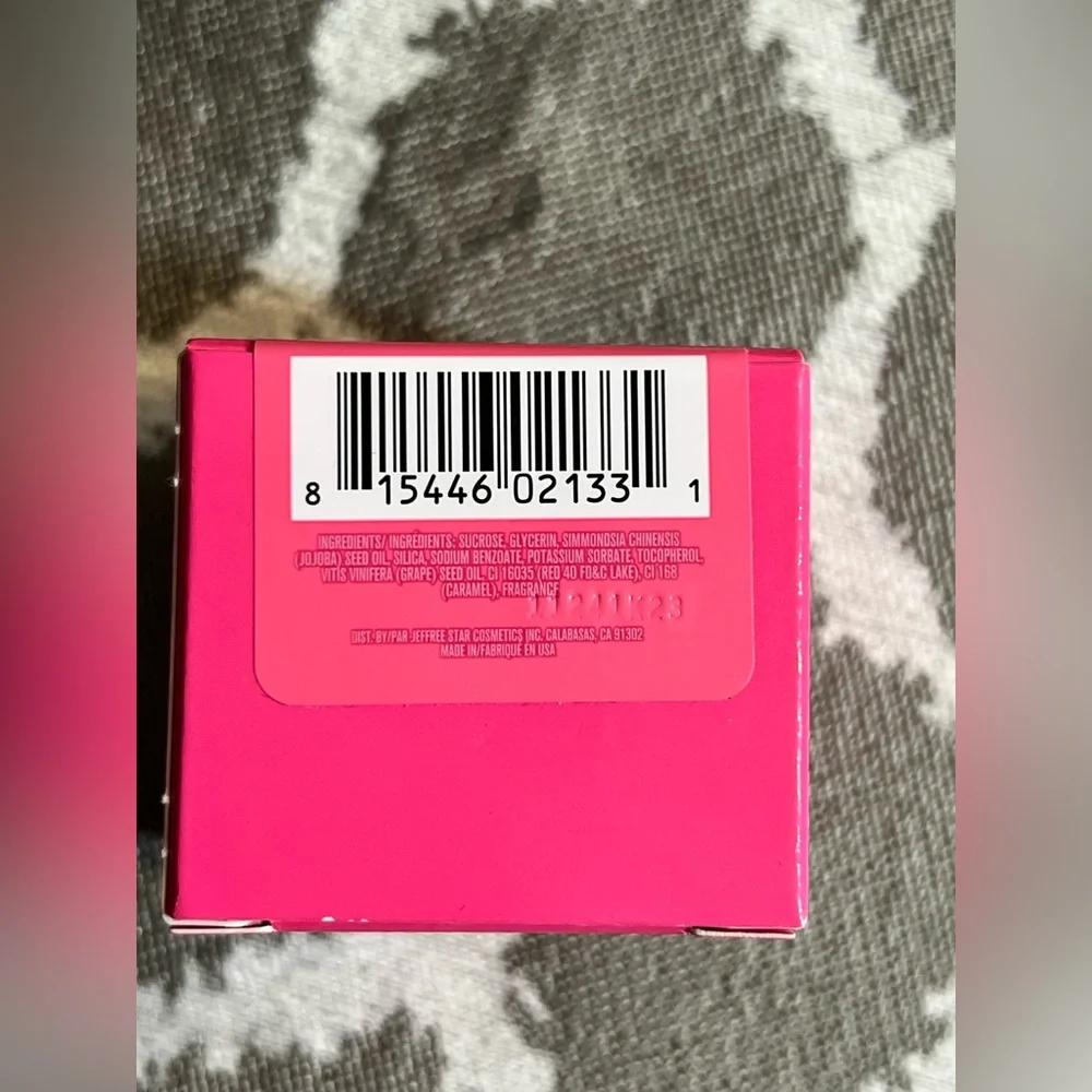 Jeffree Star Cosmetics Velour Lip Scrub - Cherry Soda